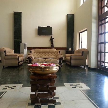 Paramount Inn Sriperumbudur Esterno foto